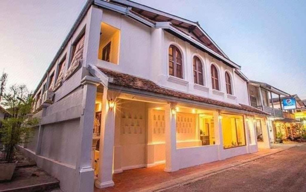 Le Luxe Boutique Hotel Виентиане Екстериор снимка