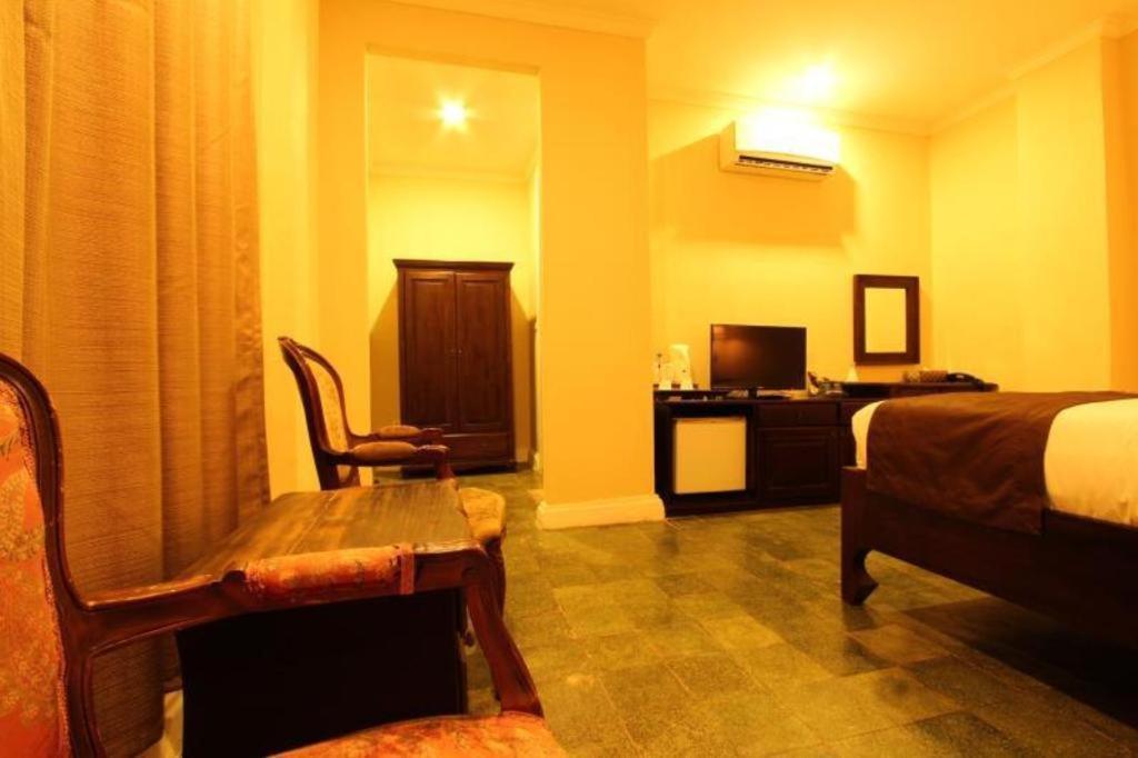 Le Luxe Boutique Hotel Виентиане Екстериор снимка
